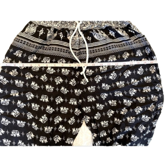 Palazzo PANTS With ELEPHANT DESIGN - Size S: NWOT - Picture 7 of 10